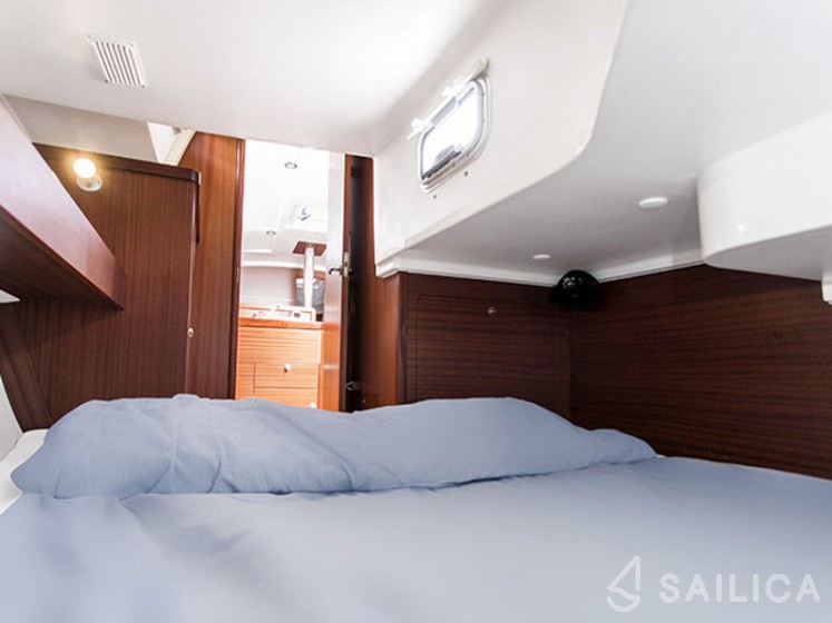 Delphia 31 - Yacht Charter Sailica