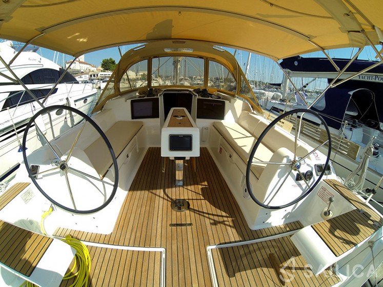 Dufour 382 GL - Yacht Charter Sailica