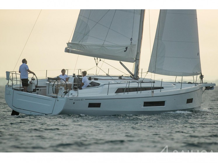 Oceanis 40.1 - Yacht Charter Sailica