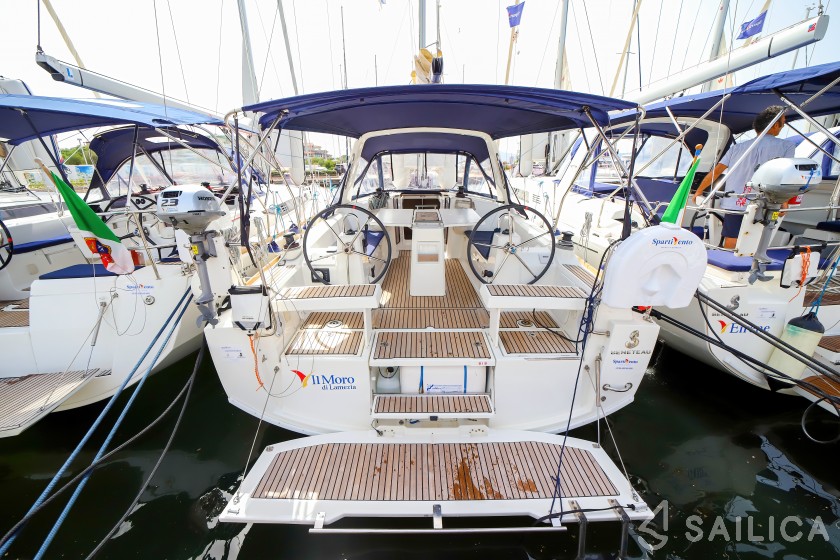 Oceanis 35.1 - Yacht Charter Sailica