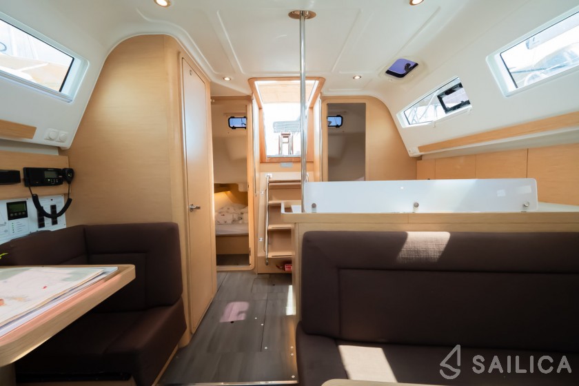 Elan 40 Impression - Yacht Charter Sailica