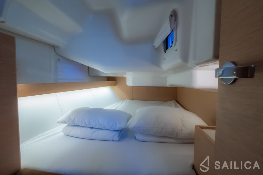 Elan 40 Impression - Yacht Charter Sailica