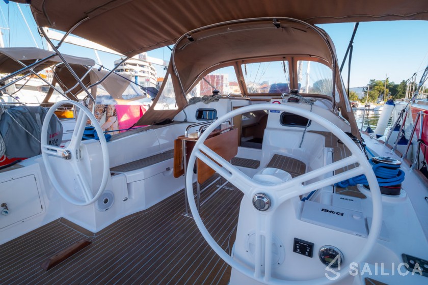 Elan 40 Impression - Yacht Charter Sailica