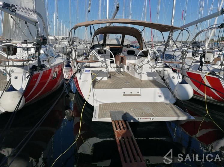 Elan 40 Impression - Yacht Charter Sailica