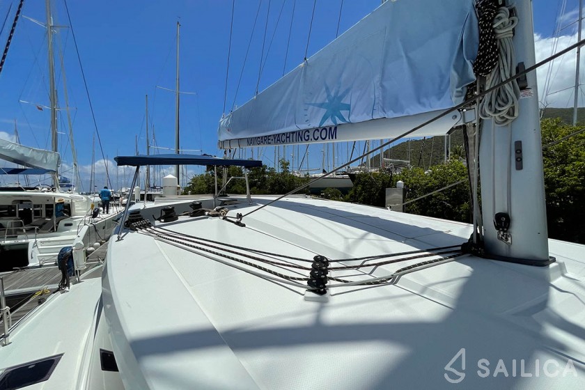 Lucia 40 - Yacht Charter Sailica