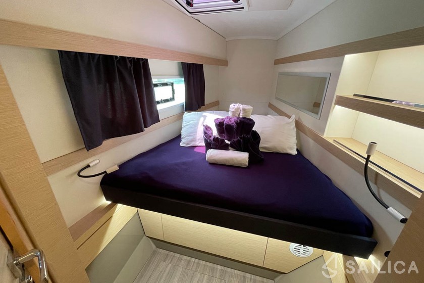 Lucia 40 - Yacht Charter Sailica