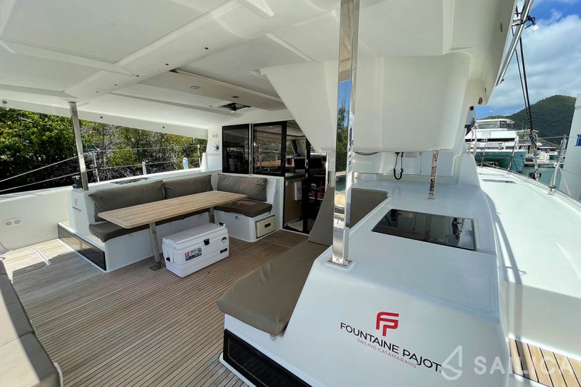 Lucia 40 - Yacht Charter Sailica