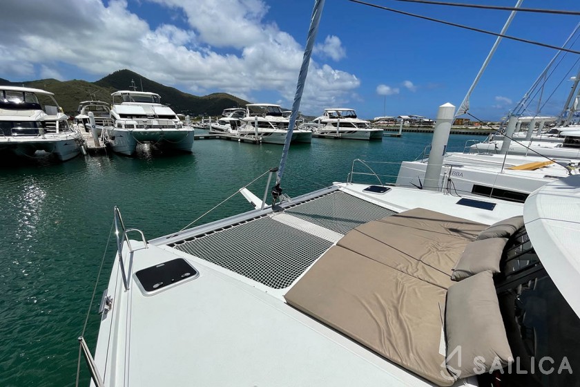 Lucia 40 - Yacht Charter Sailica