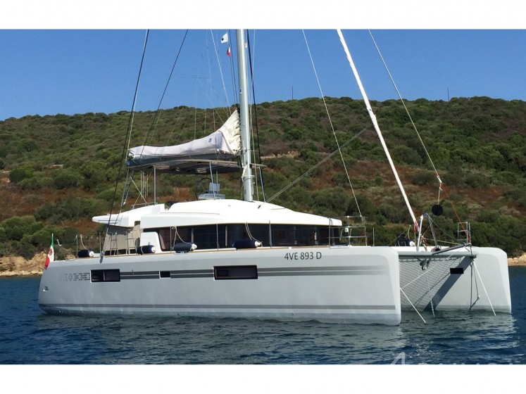 Lagoon 52F - Yacht Charter Sailica