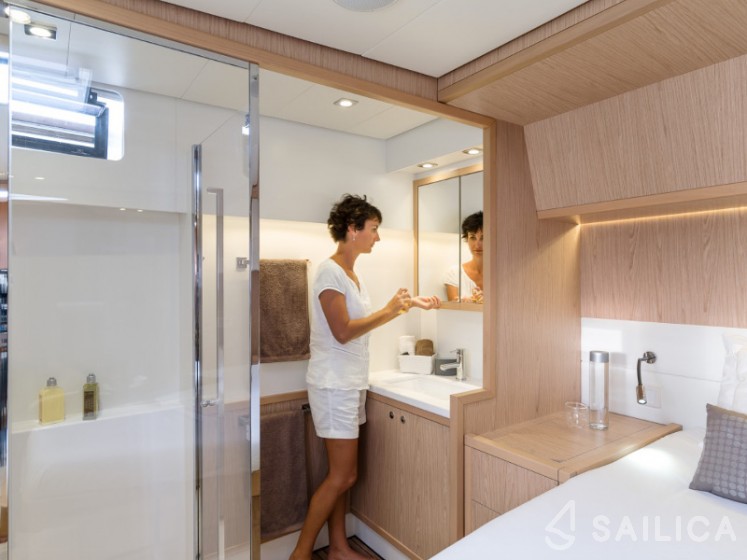 Lagoon 52F - Yacht Charter Sailica