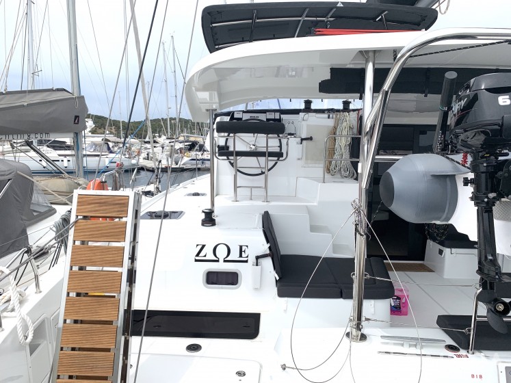 Lagoon 42 - Yacht Charter Sailica