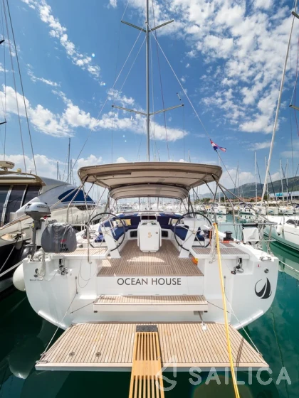 Oceanis 51.1 - Yacht Charter Sailica