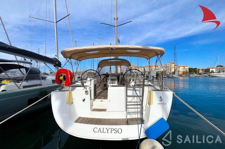 Oceanis 50 - Yacht Charter Sailica
