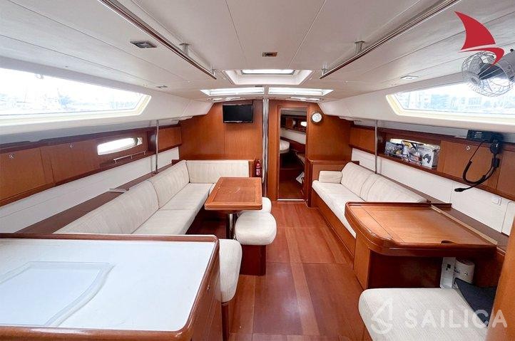 Oceanis 50 - Yacht Charter Sailica