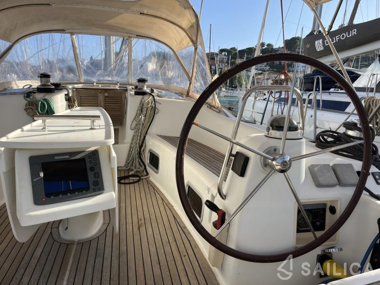 Oceanis 50 - Yacht Charter Sailica