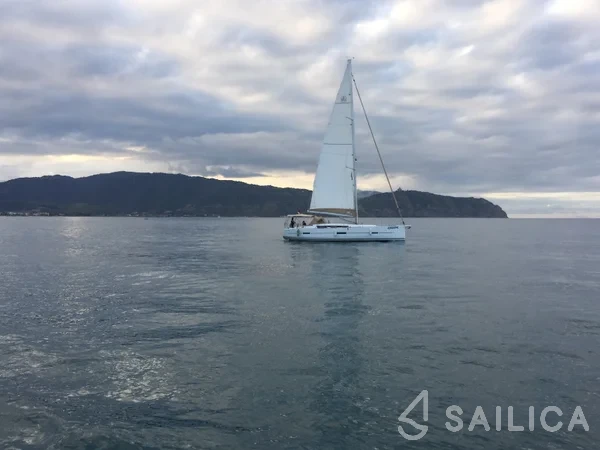 Dufour 460 GL - Yacht Charter Sailica