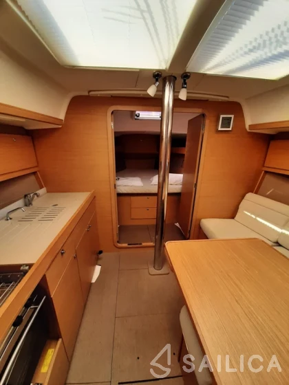 Dufour 382 GL - Yacht Charter Sailica