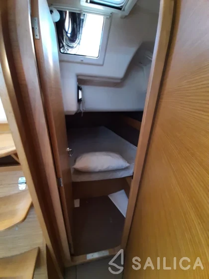 Dufour 382 GL - Yacht Charter Sailica