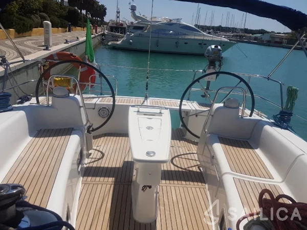 Oceanis 46 - Yacht Charter Sailica