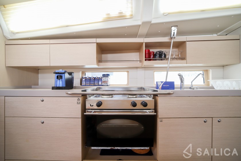 Oceanis 46.1 - Yacht Charter Sailica