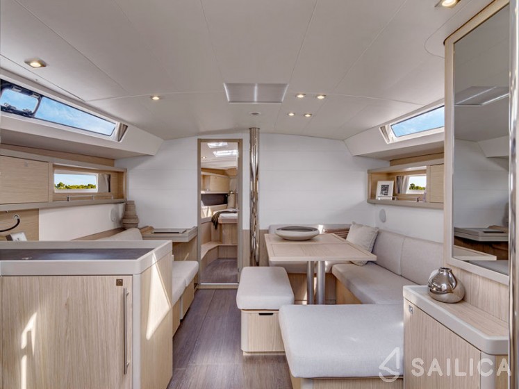 Oceanis 45 - 4 cab. - Yacht Charter Sailica