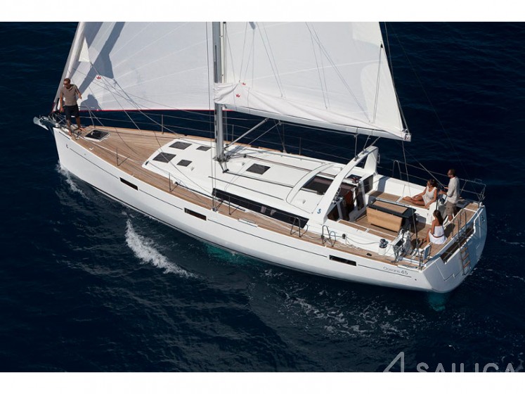 Oceanis 45 - 4 cab. - Yacht Charter Sailica