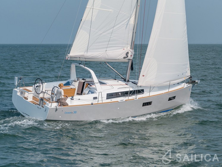 Oceanis 38 - Yacht Charter Sailica