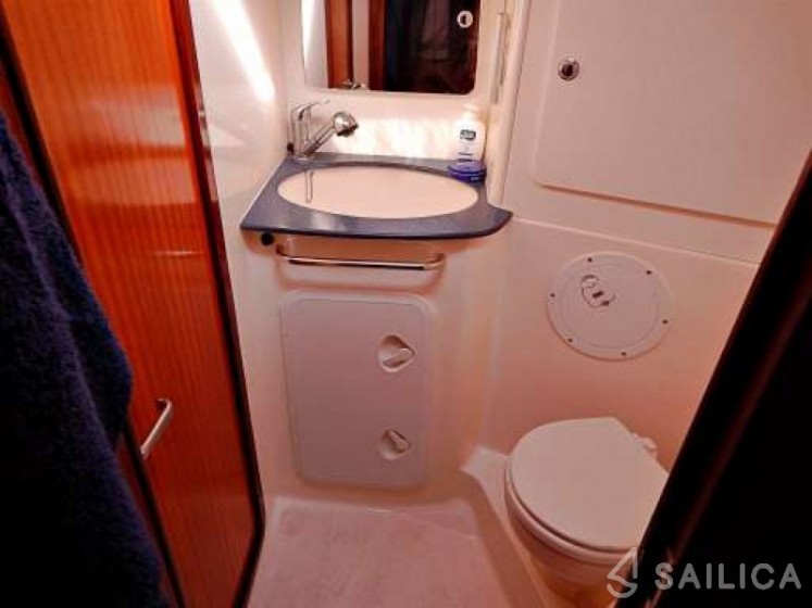 Bavaria 36 - Yacht Charter Sailica