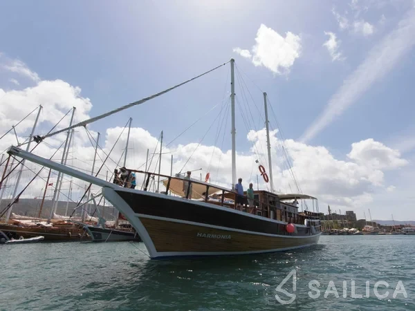 Gulet - Yacht Charter Sailica