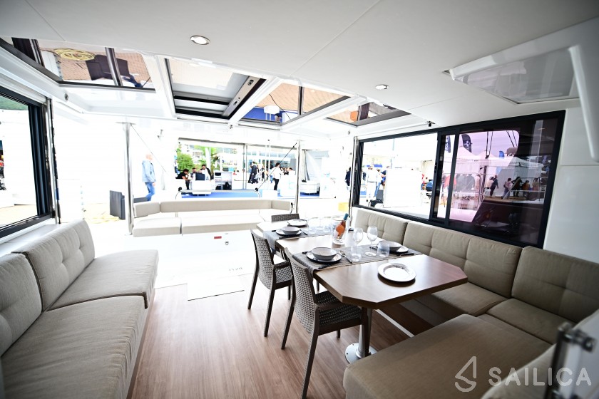 Bali 4.4 - Yacht Charter Sailica