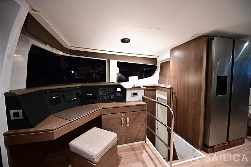 Bali 4.4 - Yacht Charter Sailica