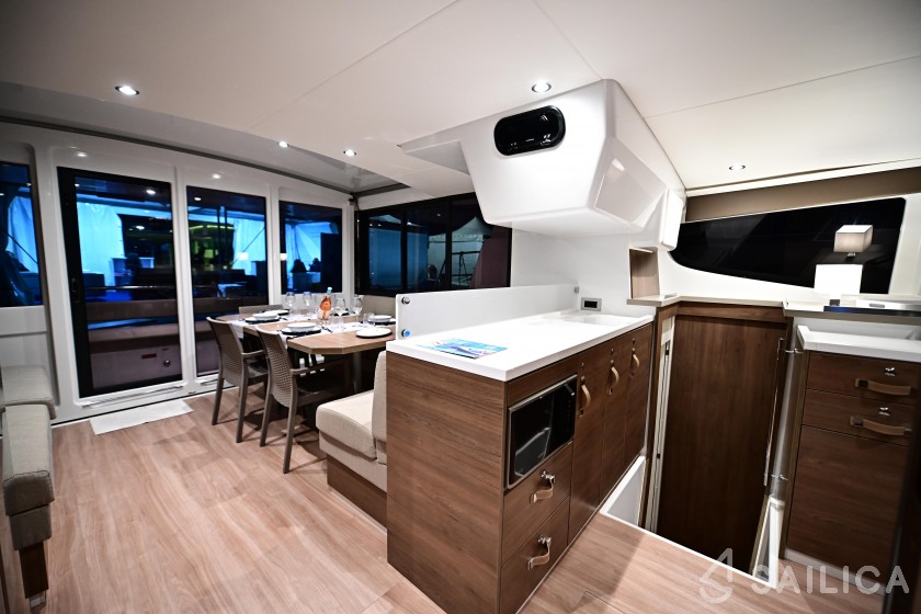 Bali 4.4 - Yacht Charter Sailica