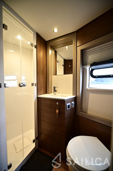 Bali 4.4 - Yacht Charter Sailica
