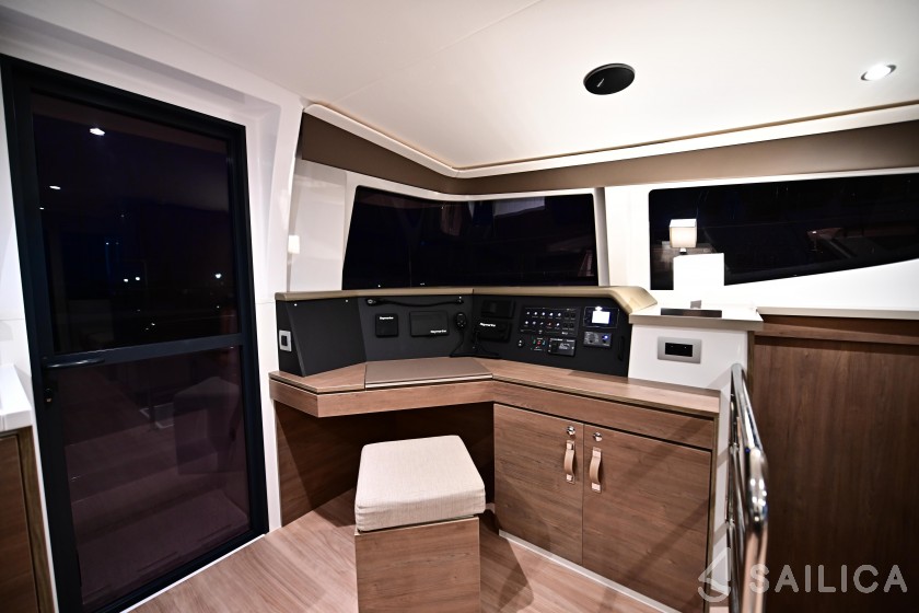 Bali 4.4 - Yacht Charter Sailica