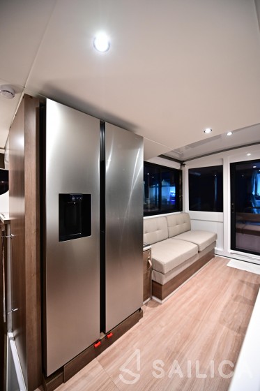 Bali 4.4 - Yacht Charter Sailica