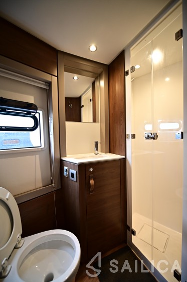 Bali 4.4 - Yacht Charter Sailica