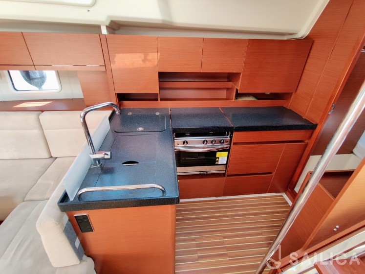 Hanse 458 - Yacht Charter Sailica