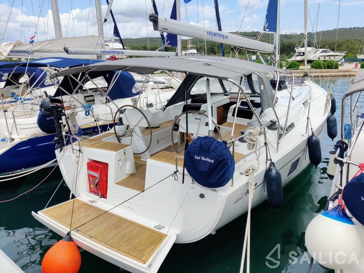 Hanse 458 - Yacht Charter Sailica