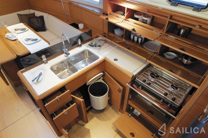 Sun Odyssey 389 - Yacht Charter Sailica