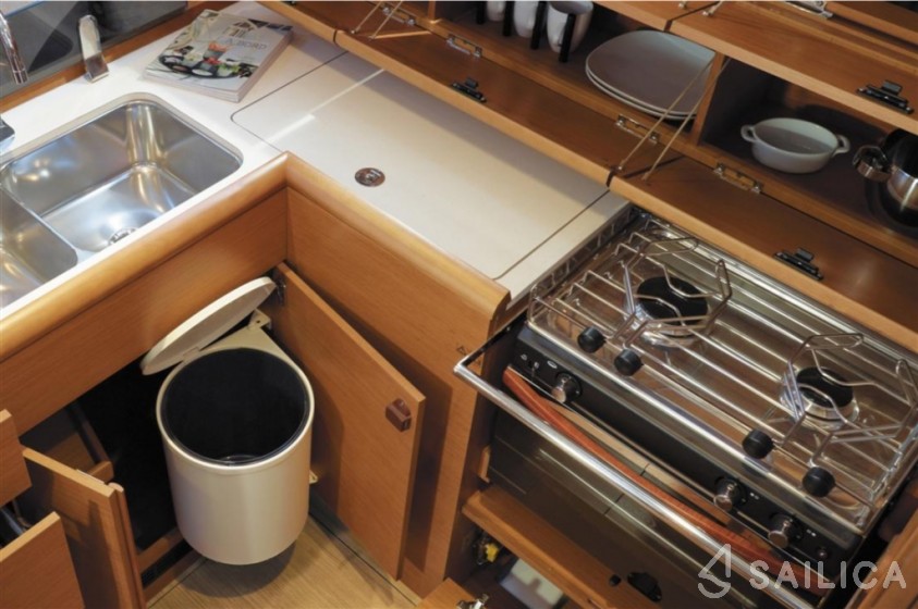 Sun Odyssey 389 - Yacht Charter Sailica