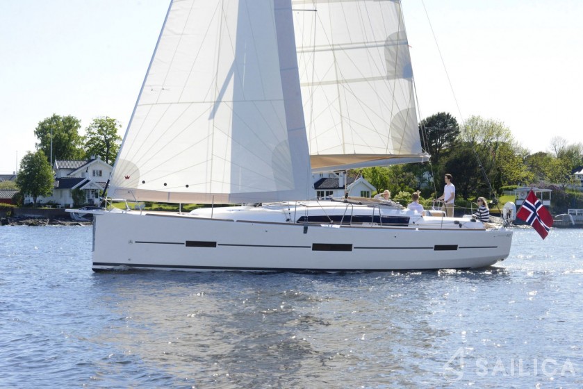 Dufour 412 Grand large - Yacht Charter Sailica