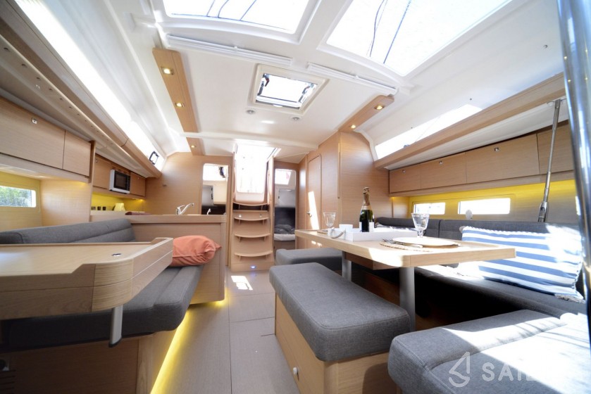 Dufour 412 Grand large - Yacht Charter Sailica