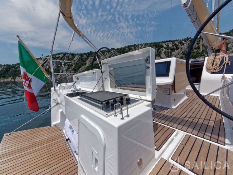 Dufour 412 Grand large - Yacht Charter Sailica