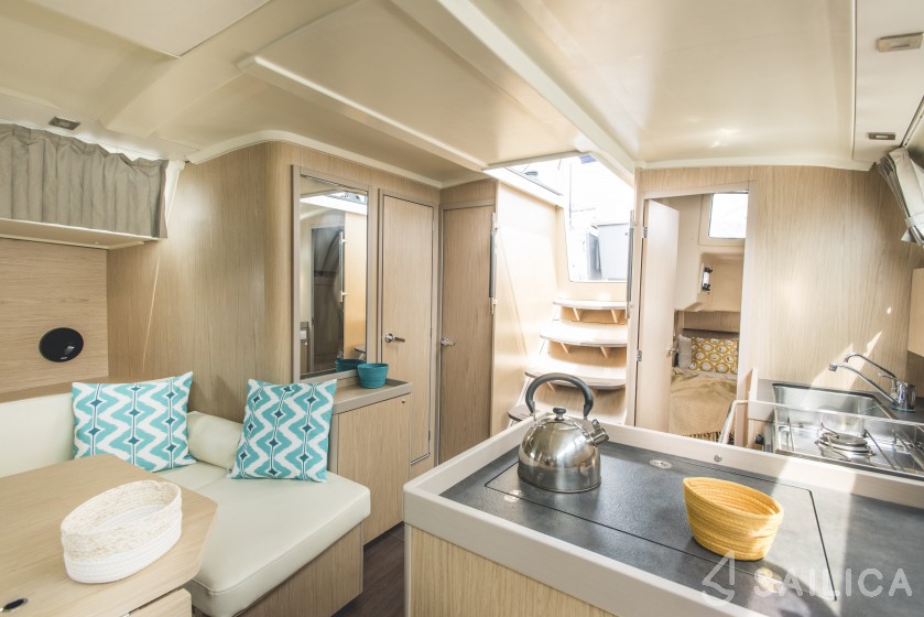 Oceanis 41.1 - Yacht Charter Sailica
