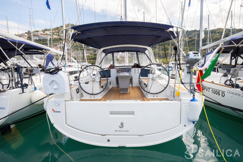 Oceanis 41.1 - Yacht Charter Sailica