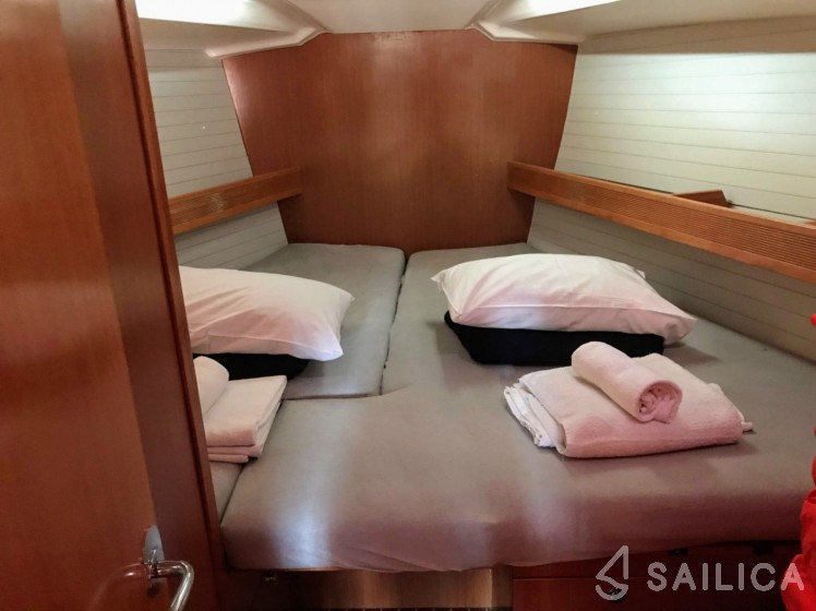Oceanis 46.1 - Yacht Charter Sailica