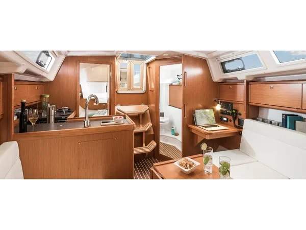 Bavaria 34 Cruiser - Yacht Charter Sailica
