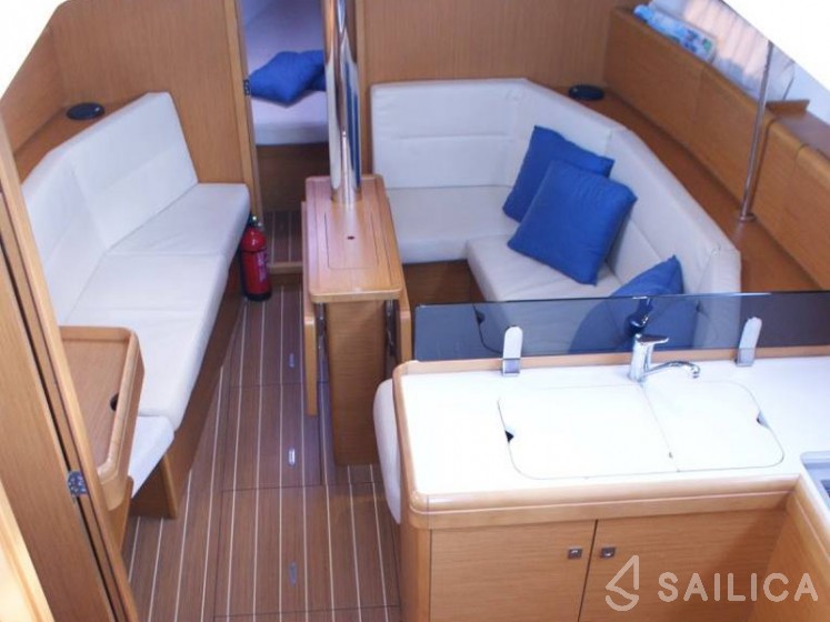 Sun Odyssey 36i - Yacht Charter Sailica