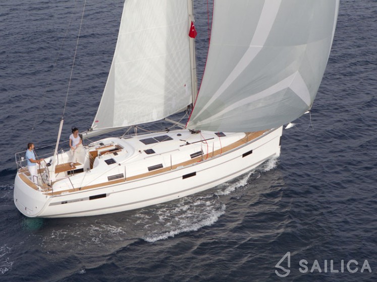 Bavaria 36 Cruiser - Yacht Charter Sailica