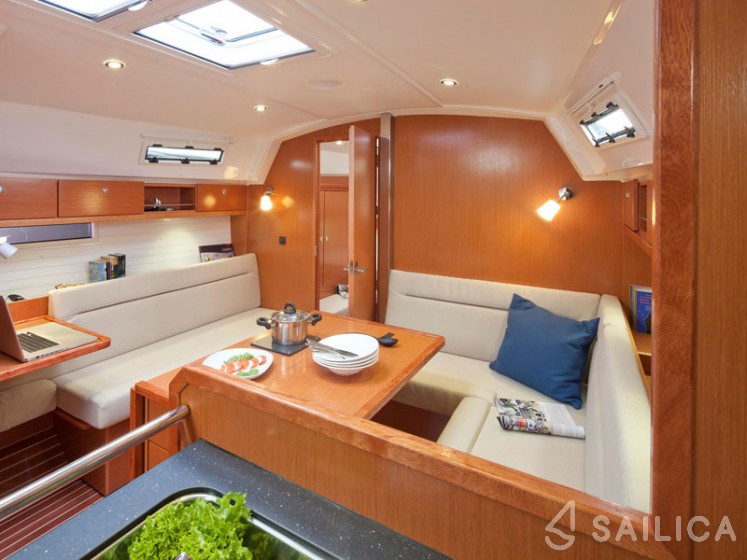 Bavaria 36 Cruiser - Yacht Charter Sailica